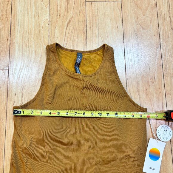 Vuori Mudra Pylo Tank Dark Golden Tan Padded Gym Workout Women's Size XL NWT - Picture 4 of 8